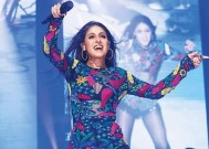 歌手Sunidhi Chauhan揭示了巴基斯坦音乐在印度如此出名的原因